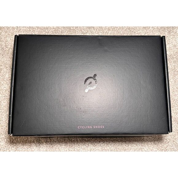 Peloton Ear Buds & Unisex Bike Shoes with Cleats in Box Size 38EU/7.5 US Women's - Picture 7 of 8